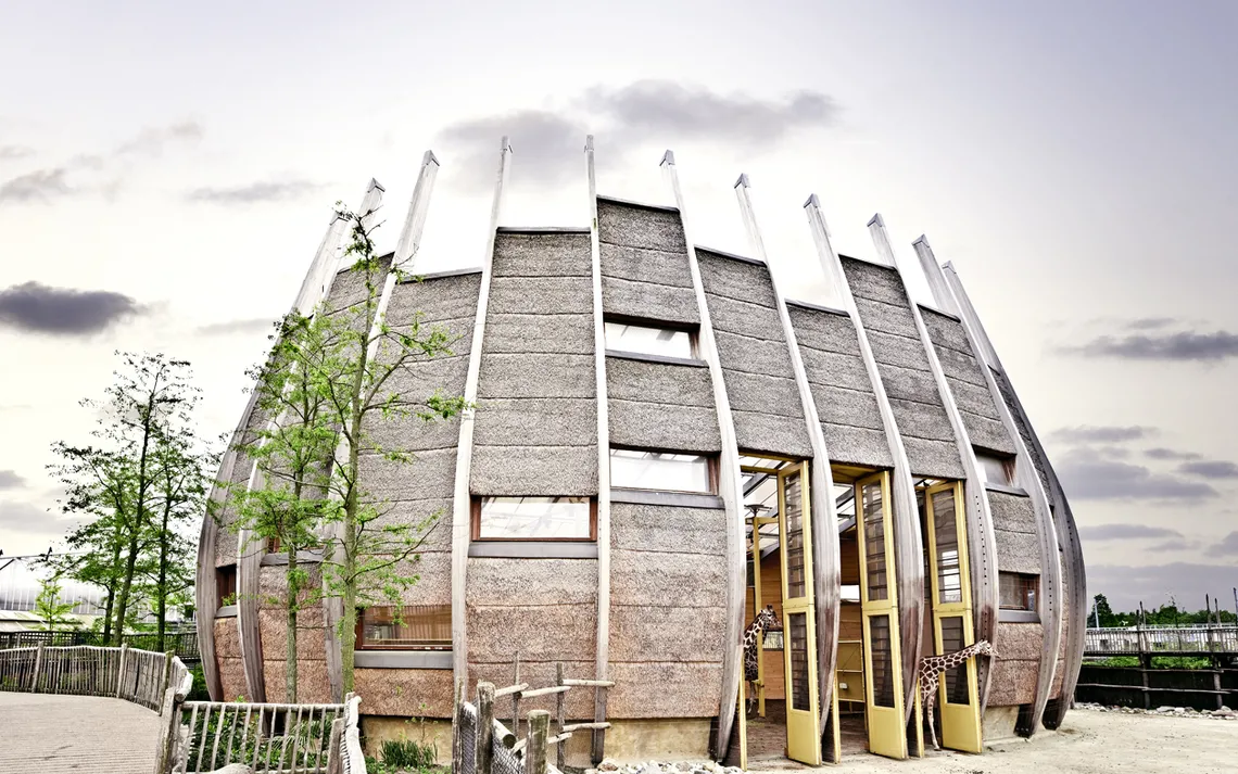zoo giraffehouse architect
